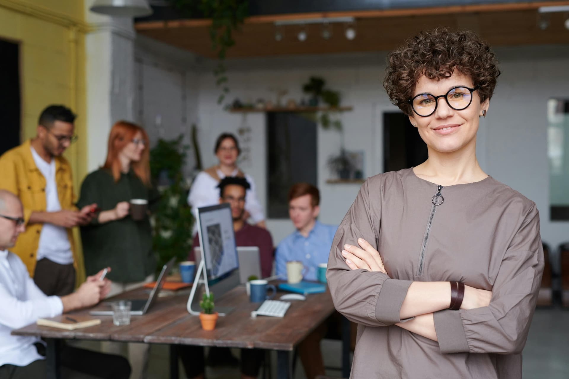 Wachsendes Unternehmen – symbolische Darstellung mit aufsteigenden Graphen